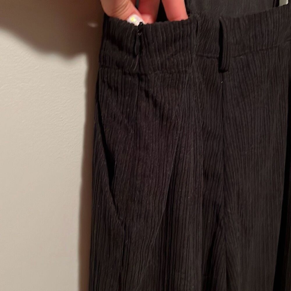 Cider Women's Black Solid Square Neck Sleeveless … - image 9